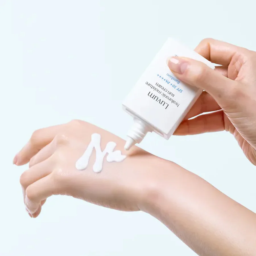 Luvum - Bamboo Hyaluronic Moisture Sun Cream SPF50+ PA++++ 30ml 3Xq-VIP Luvum - Bamboo Hyaluronic Moisture Sun Cream SPF50+ PA++++ 30ml - Image 3
